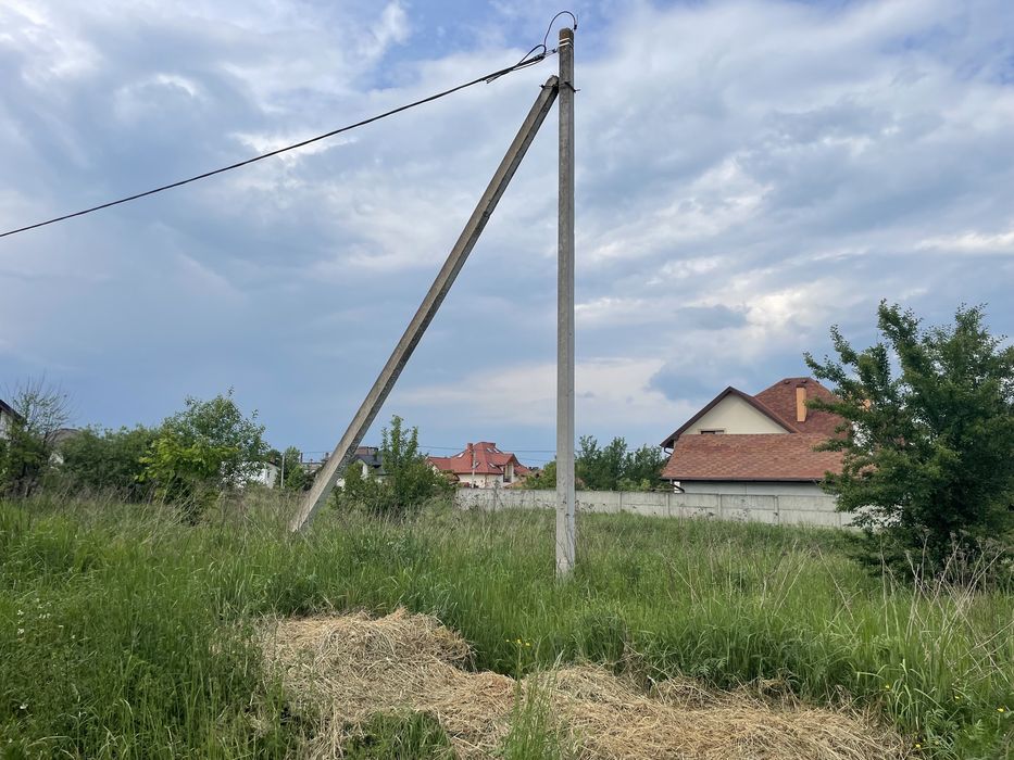 Земельна ділянка під забудову з комунікаціями