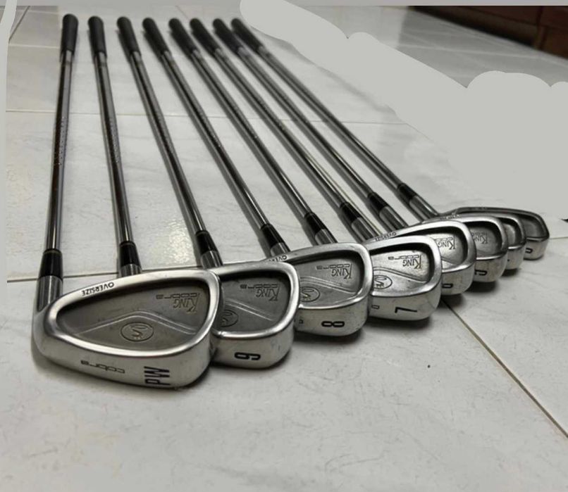 Conjunto Tacos de Golf Cobra