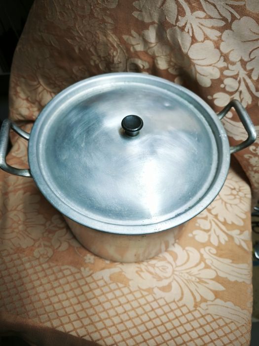 Panela de alumínio Suprema tamanho 24