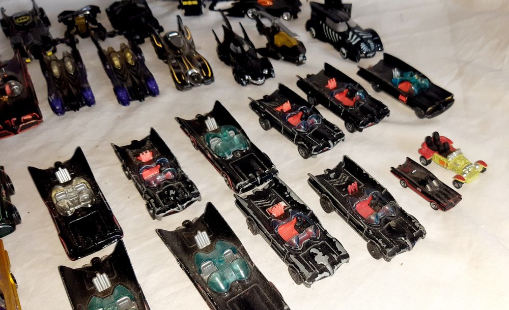 Miniaturas Batmobile várias escalas e marcas