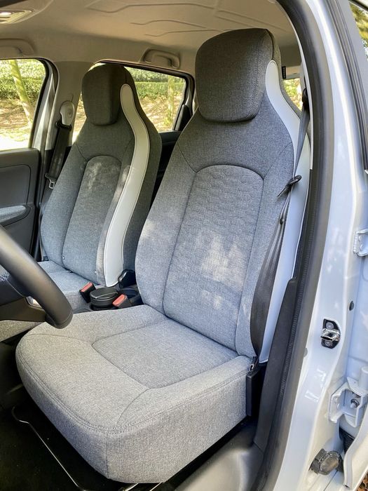 Renault zoe 50 cv eletrico com baterias proprias