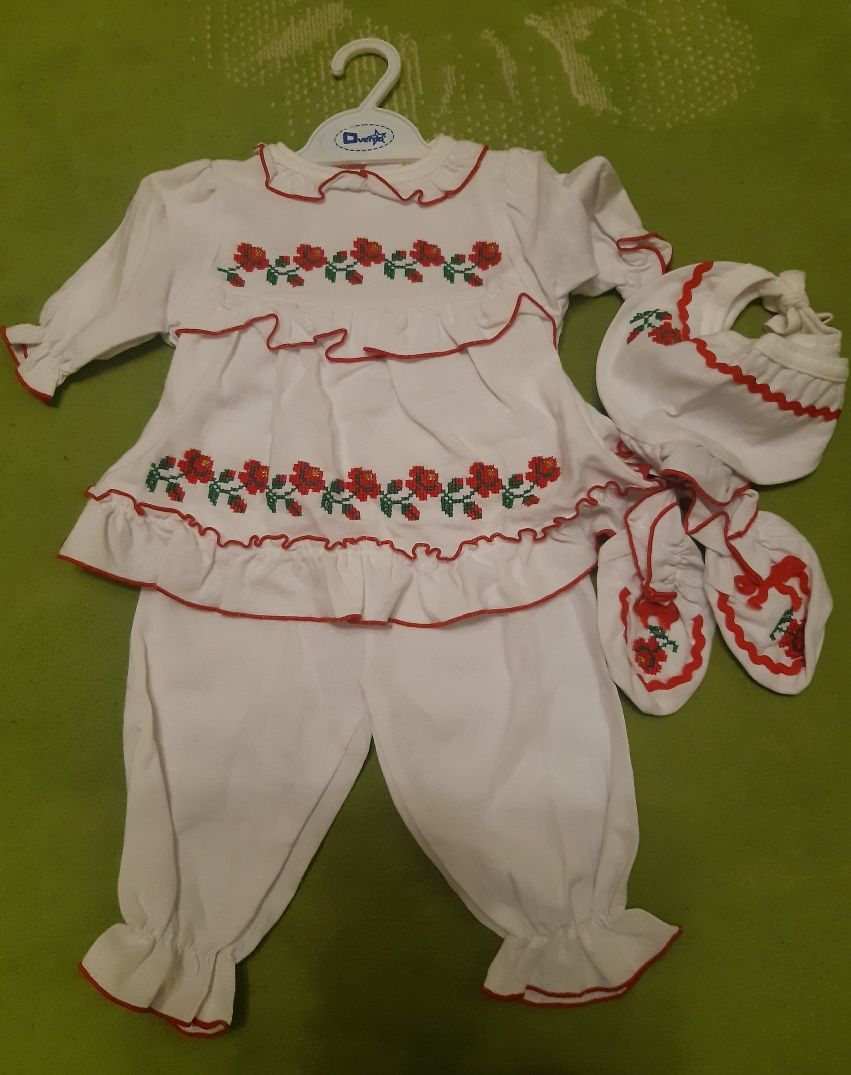 Вишиванки дитячі на хрещення