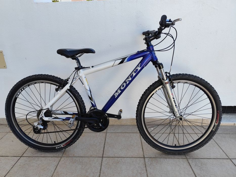 Bicicleta roda 26 em ótimo estado