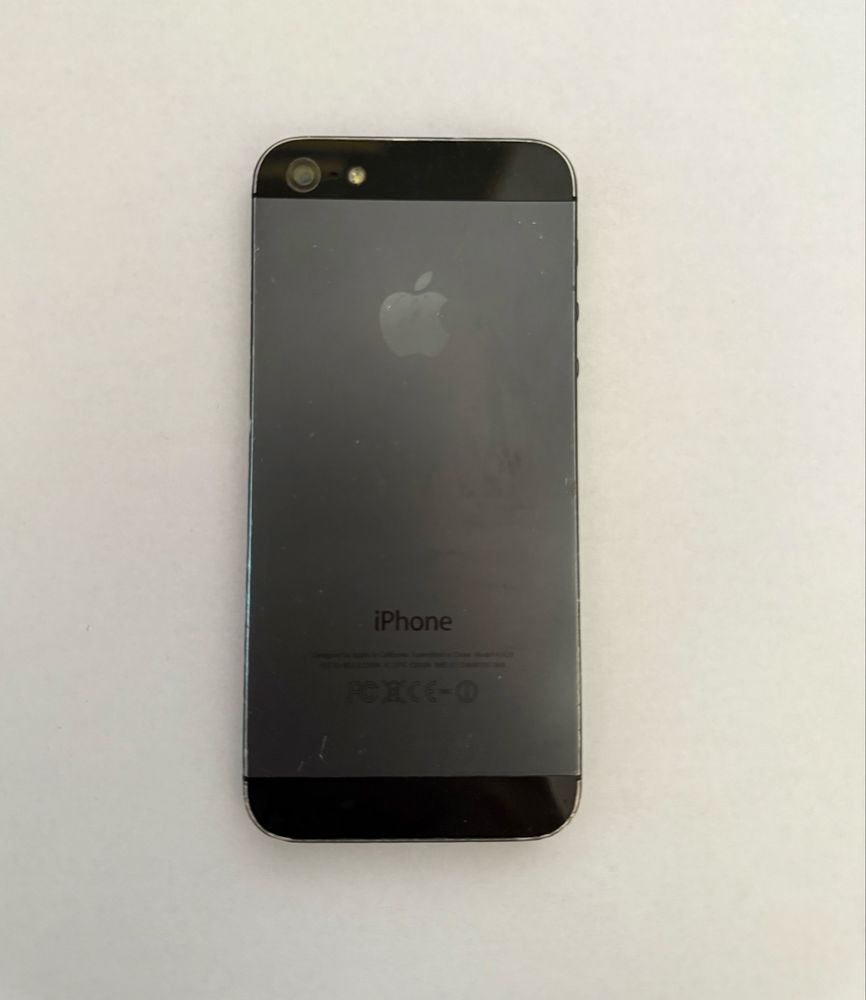 iPhone 5 uszkodzony zbita szybka
