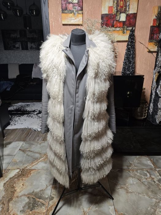 Продам жилетки,шуби хутро лама