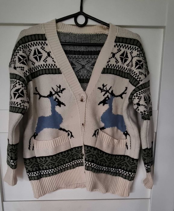 Sweter świąteczny z reniferami