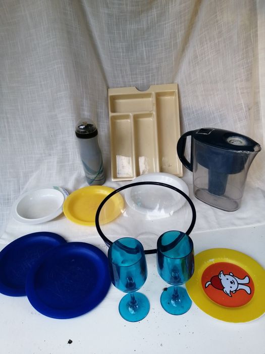 Naczynia plastikowe nietłukące na kemping