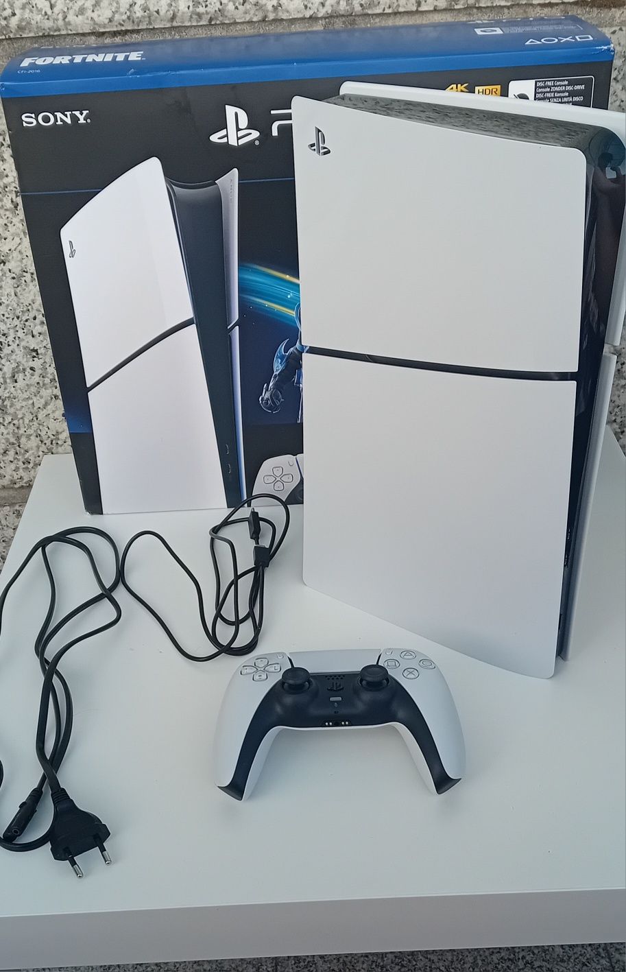 sony ps5 digital +fortnite cobalt star( com garantia )
