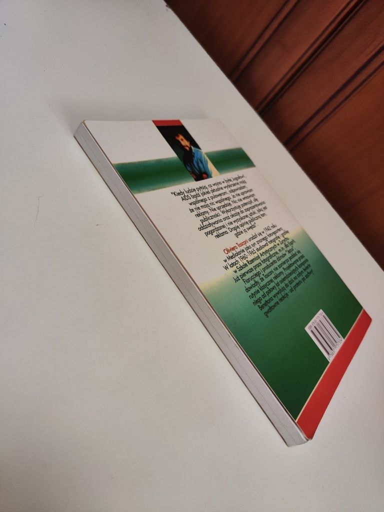 Reklama Uśmiechnięte ścierwo - Oliviero Toscani "x