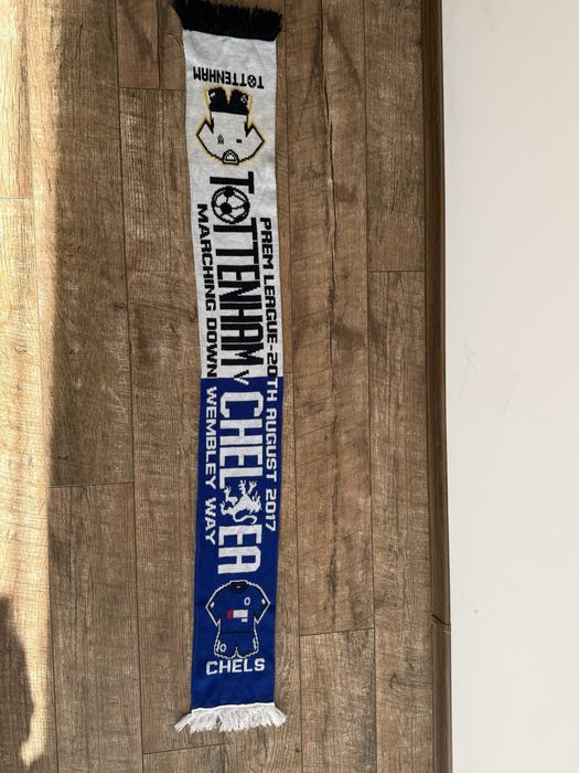 Футболні шарфи Chelsea, Totenhem, Fleetwood Town