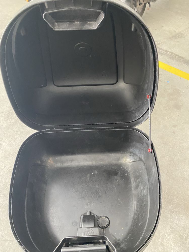 TopCase Givi Yamaha Bws com base
