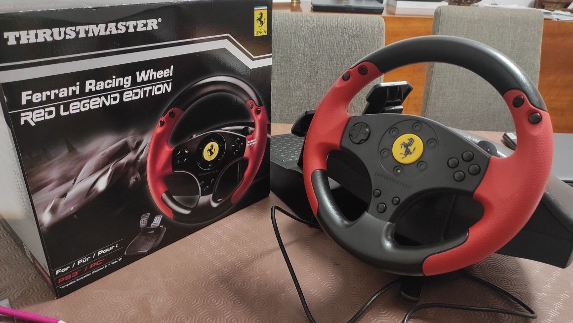 Volante Trustmaster Ferrari Red Legend Edition PC/PS3