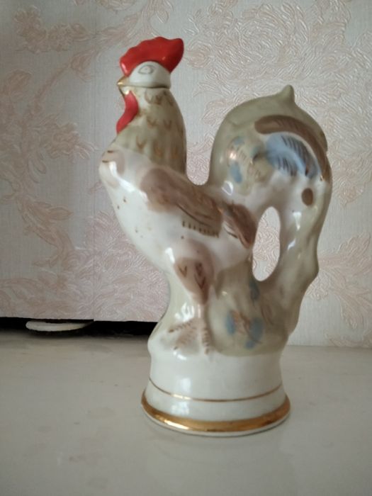 Продам штоф для вина в виде петушка.