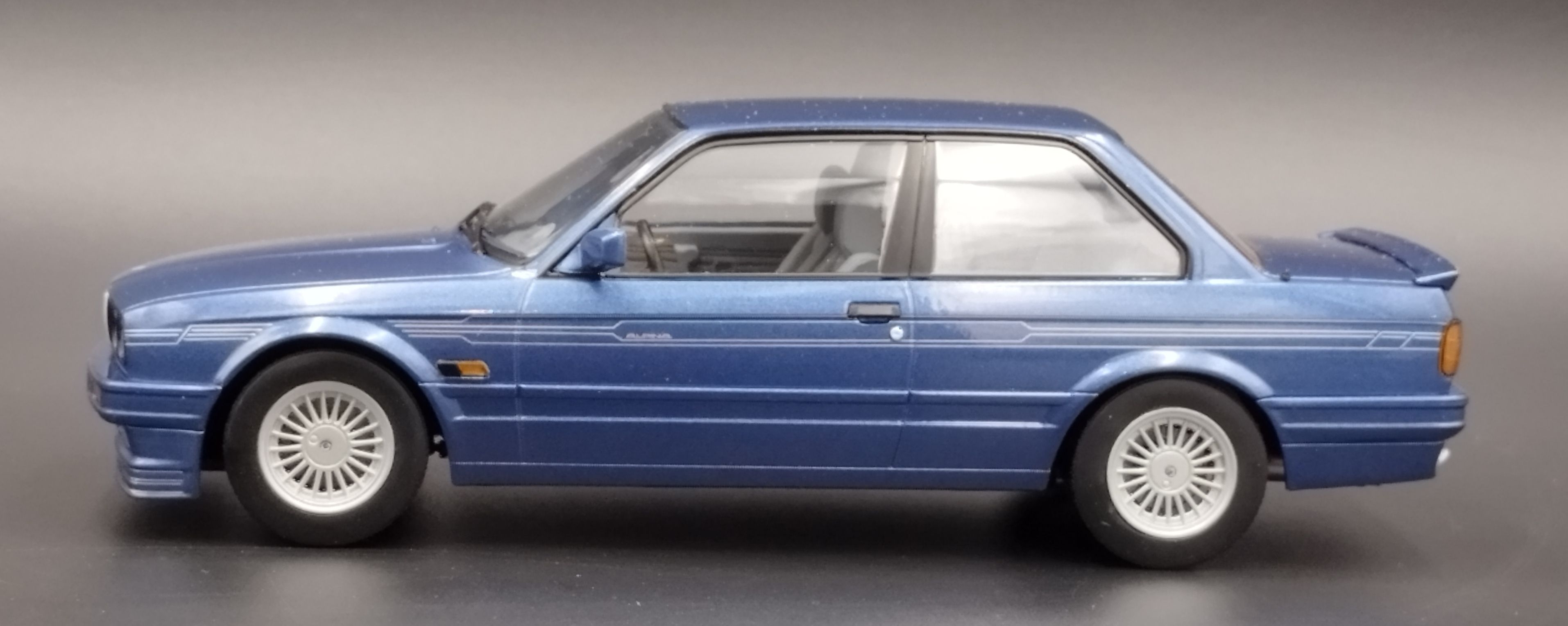 1:18  K&K  Scale 1988 BMW Alpina B6 3.5 E30 model nowy