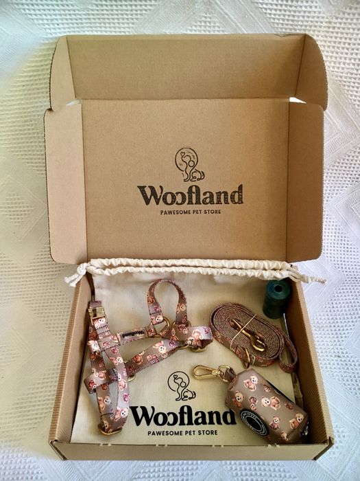 Zestaw spacerowy dla psa - szelki, smycz, etui na kupoworki Woofland