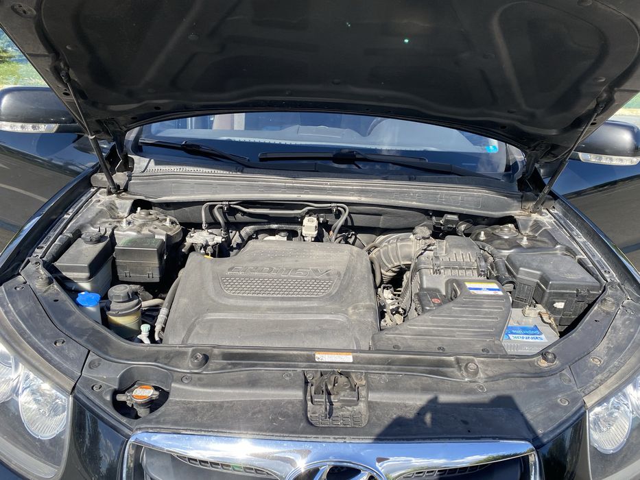 Продам Hyndai fanta fe Рестайлінг 2012 2,0d 4x4 110kw