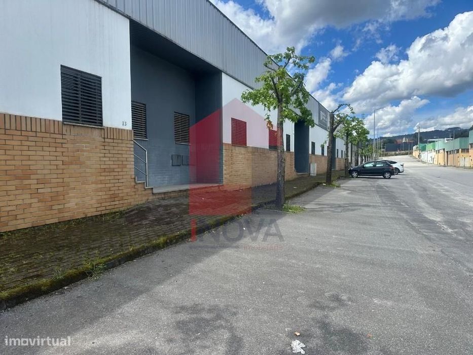 Armazém Industrial, Oleiros