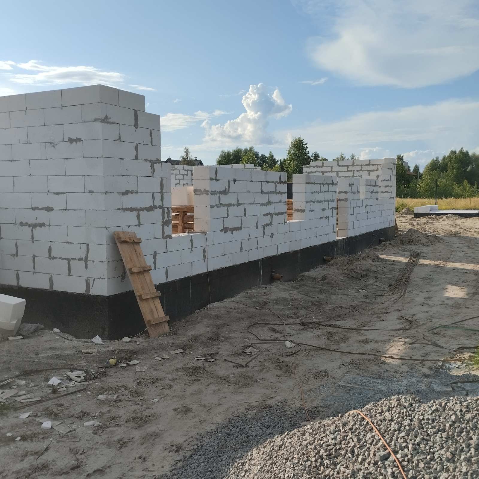 Кладка газоблоку,цегли,шлакоблоку,перестінки,фронтони