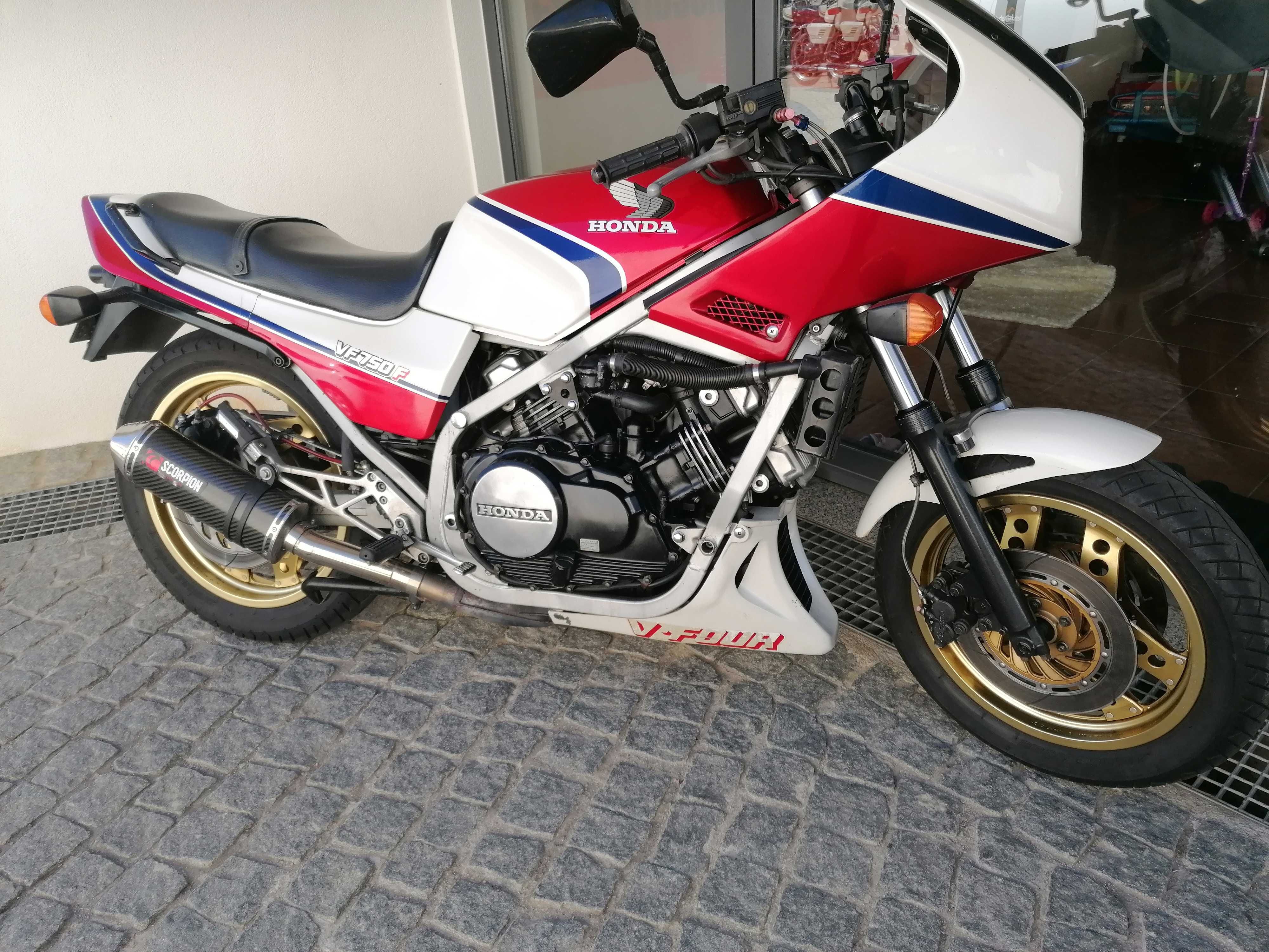 Honda vf 750f interceptor, vendo ou troco