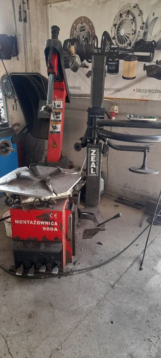 Montazownica z ramieniem