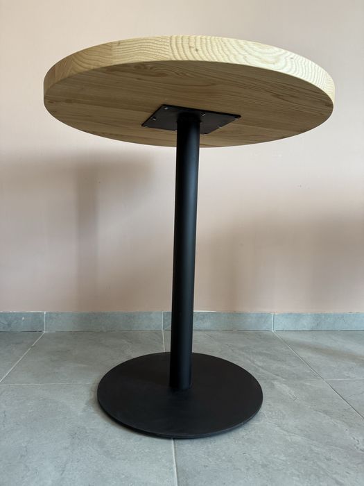 Стіл для кавʼярні