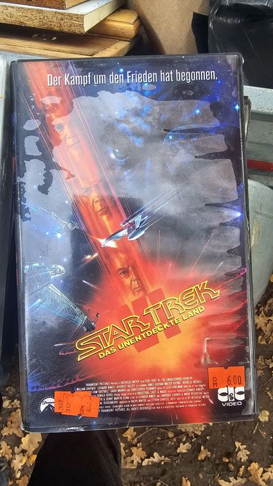 14 kaset VHS Star Trek w foli dla kolekcjonera