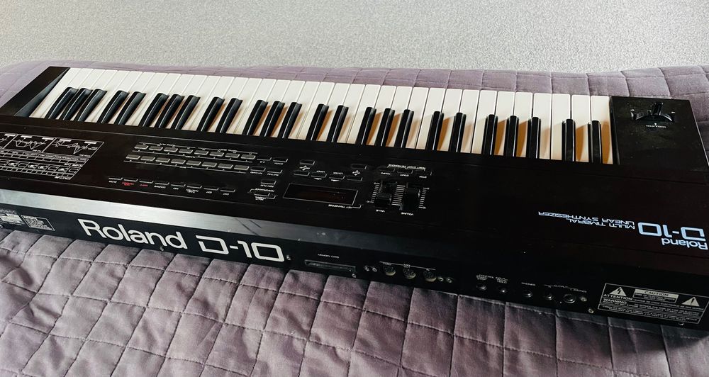 Roland D10 Kultowy syntezator z lat 80