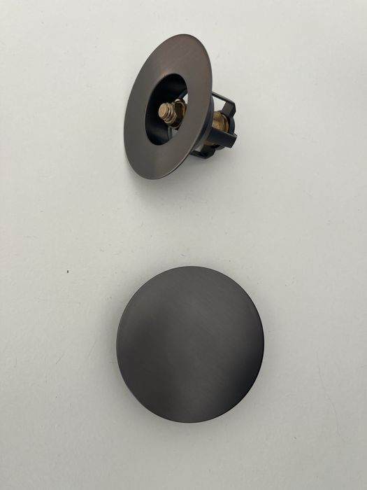 Tampa lavatório com botão