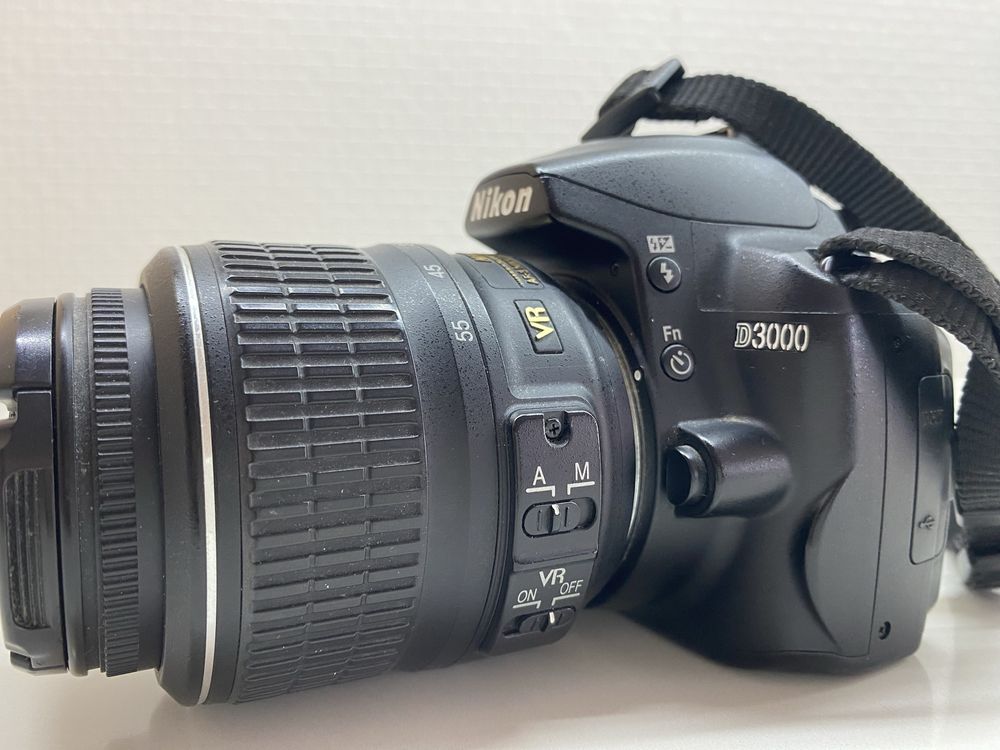 Фотоапарат Nikon D3000 в ідеальному стані