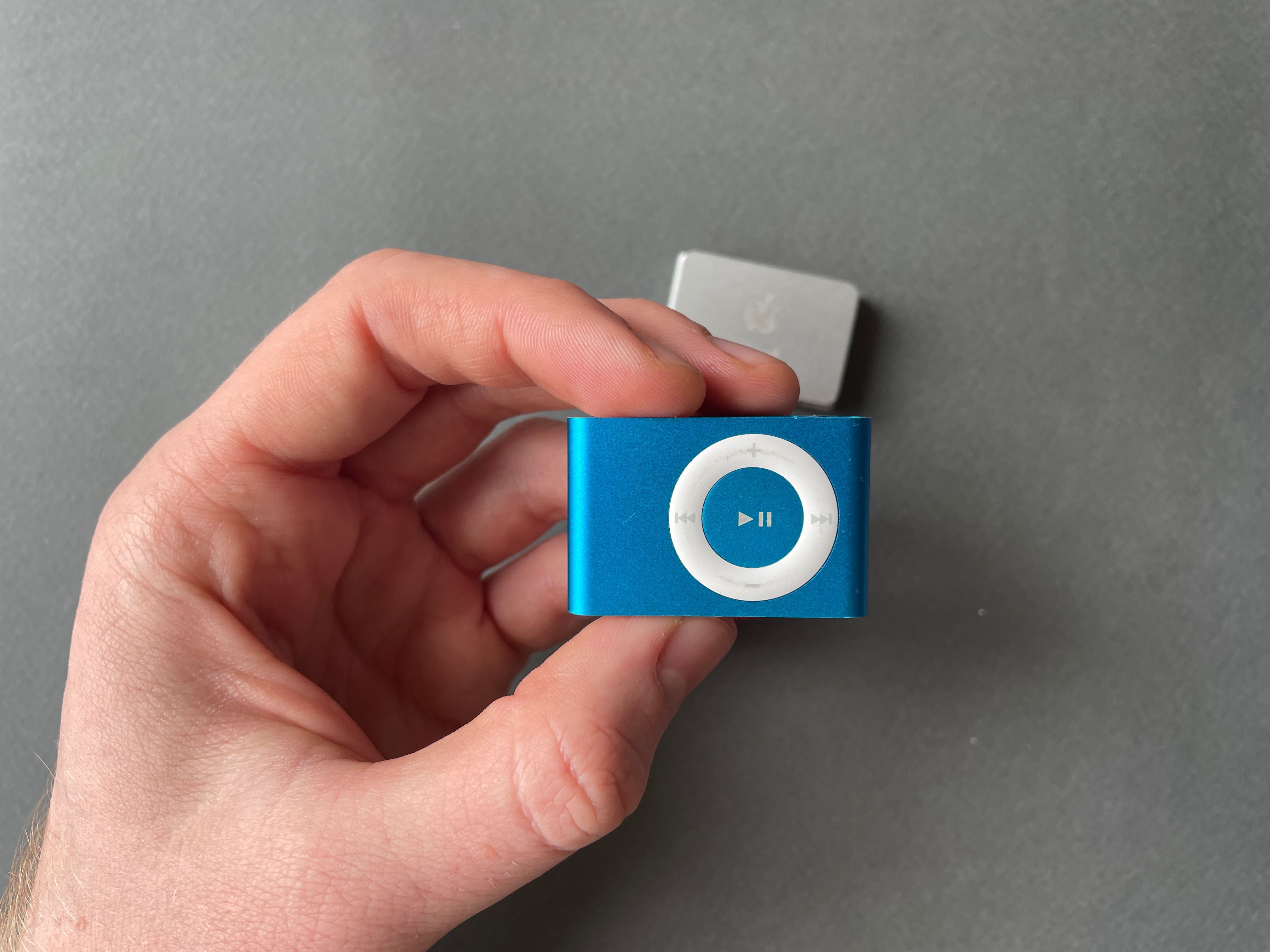 Apple iPod Shuffle 4 і 2 ген. 3шт оригінал Apple робочі