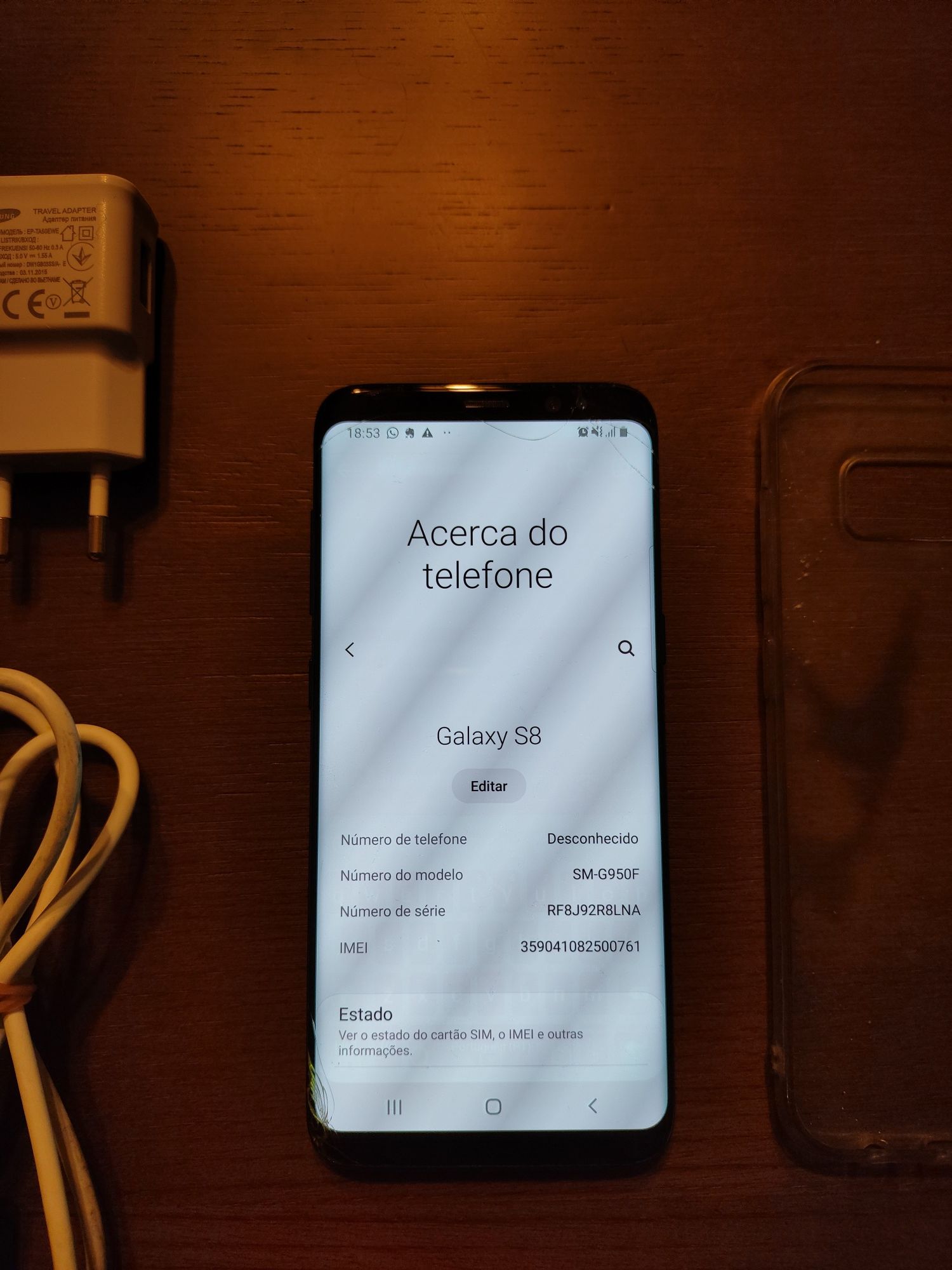 Telemóvel Samsung Galaxy S8 com carregador e capa