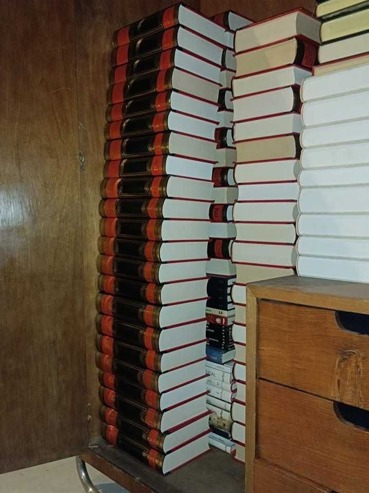 Grande Enciclopédia Portuguesa e Brasileira _ 59 volumes