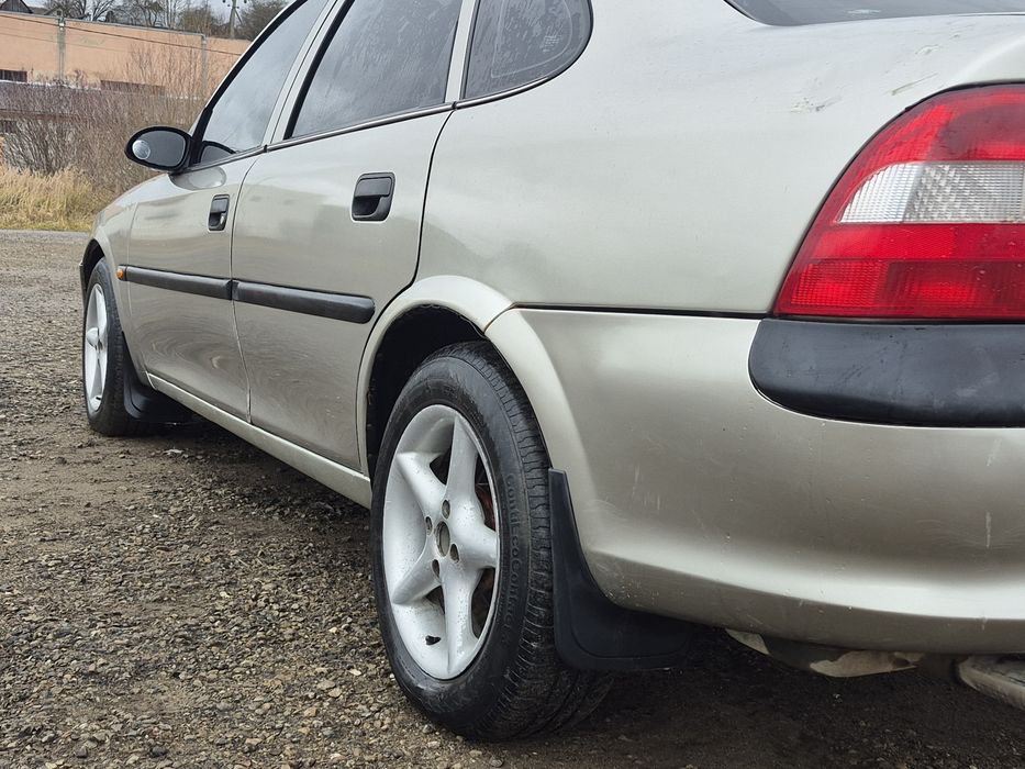 Вектра Б 1.8 BENZIN