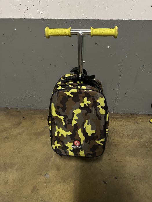 Trotinete com mochila extensivel