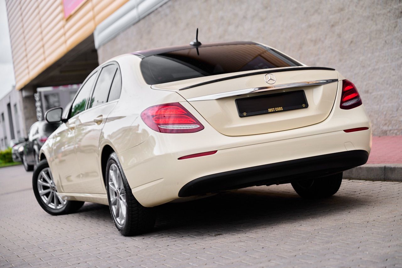 Mercedes-Benz Klasa E W213 E200d 150PS / Skóra / MULTIBEAM LED / Zarej w Polsce