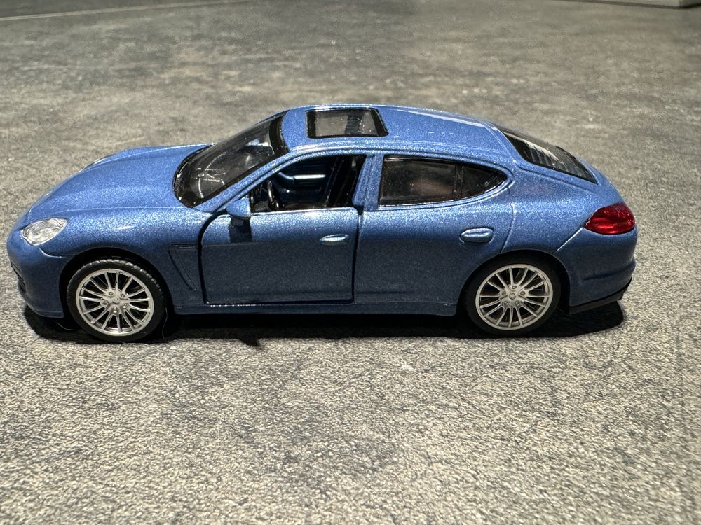 Porsche Panamera S MSZI 1:43