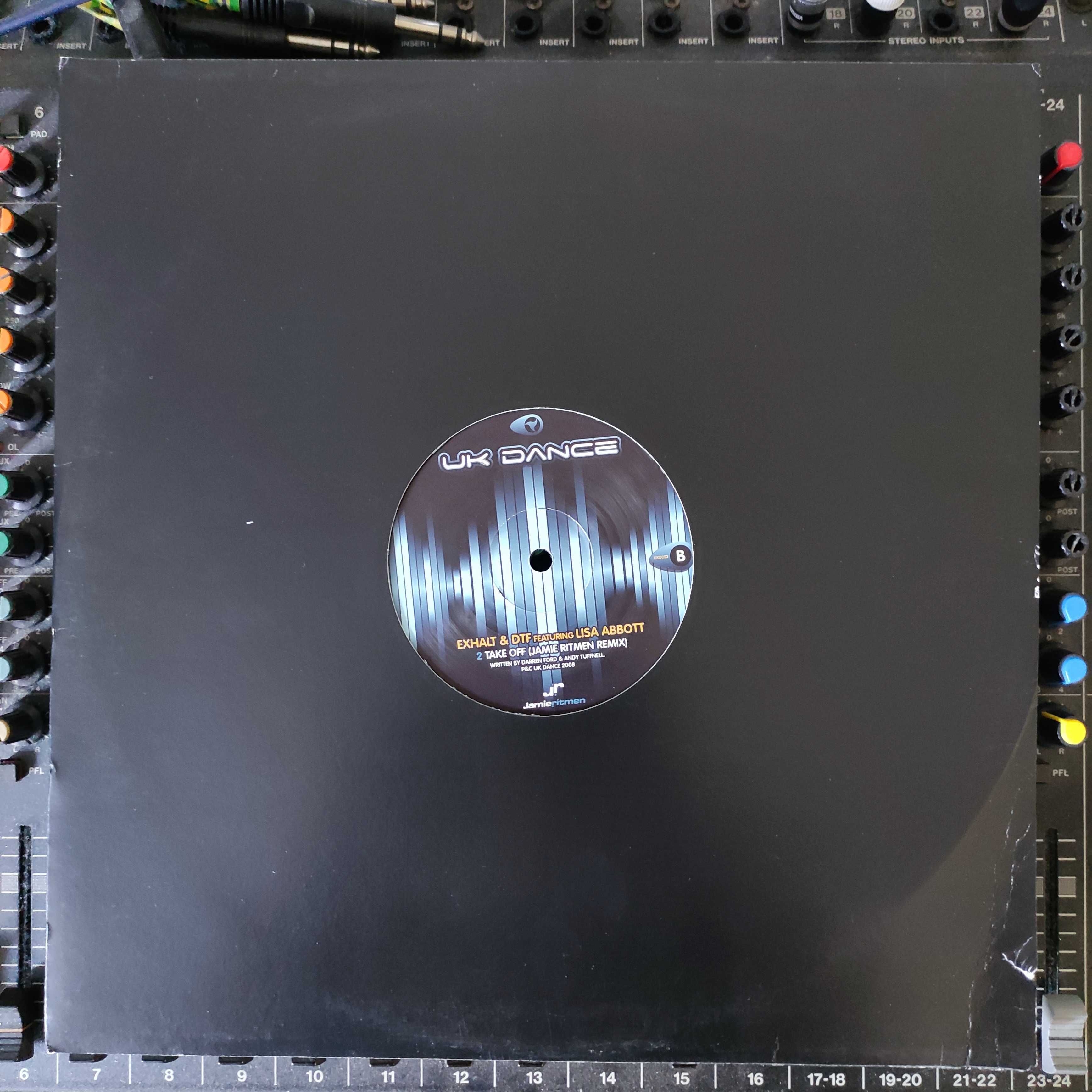 Exhalt & DTF Featuring Lisa Abbott – Take Off