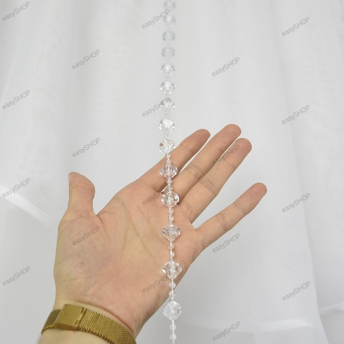 Firana 400 cm szerokości z kryształami i ażurami