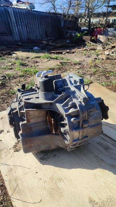 Коробка передач DSG 6-ступенева (DQ250 / 02E)
VW Jetta USA 2.0 TFSI