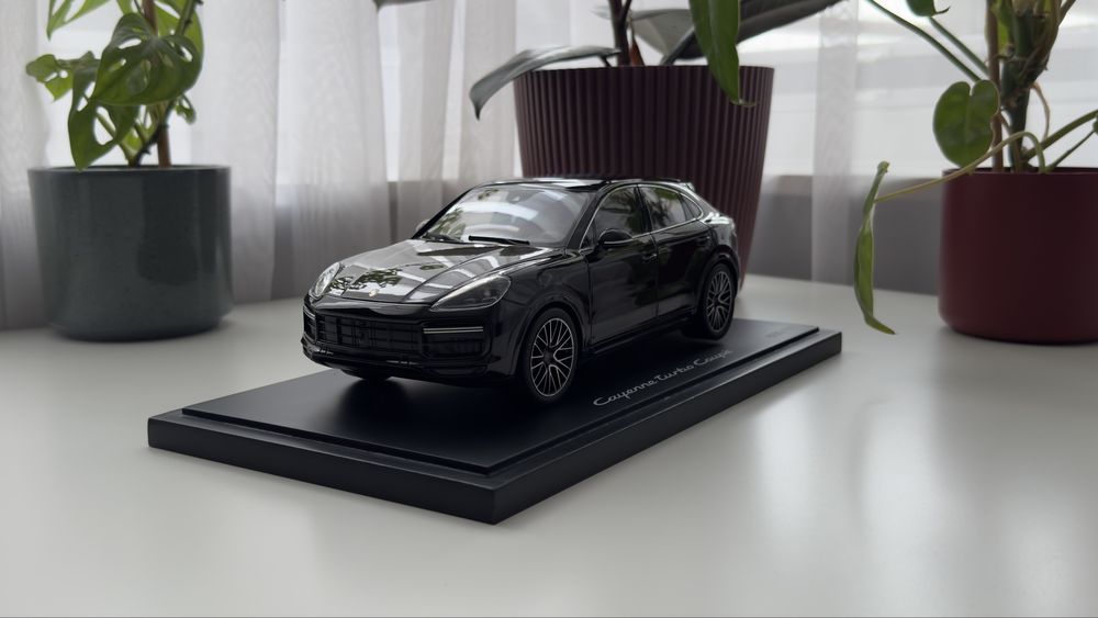 Porsche Cayenne Turbo Coupe - Norev 1:18