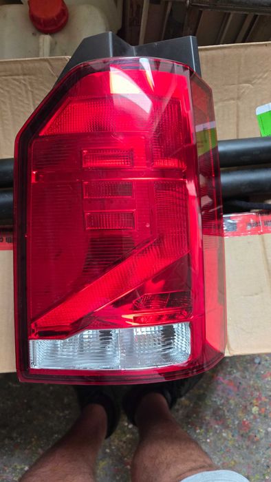 Lampa prawy Tył VW T6.1 transporter Multivan