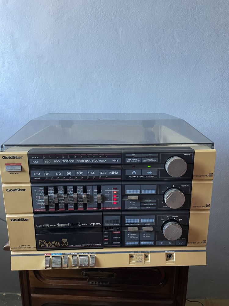 Vintage Gold Star - GSM 6100 Music Center System