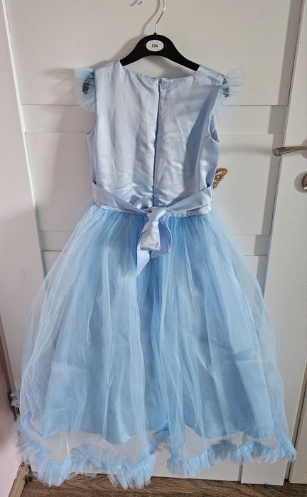 Piękna sukienka dla dziewczynki