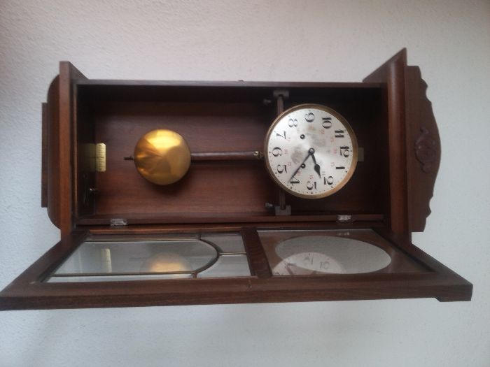 Relógio de Parede com pêndulo Junghans (Déc. 1920)