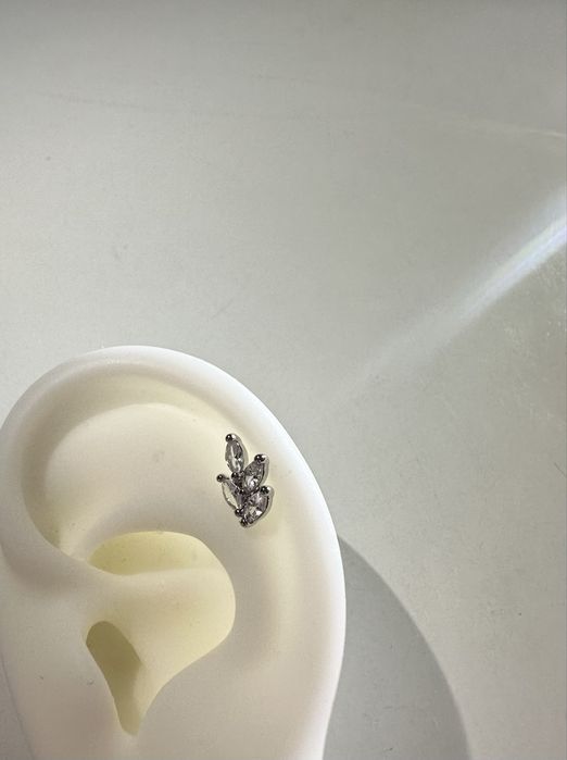 Пірсинг лабрет з медичної сталі пірсинг в хрящ