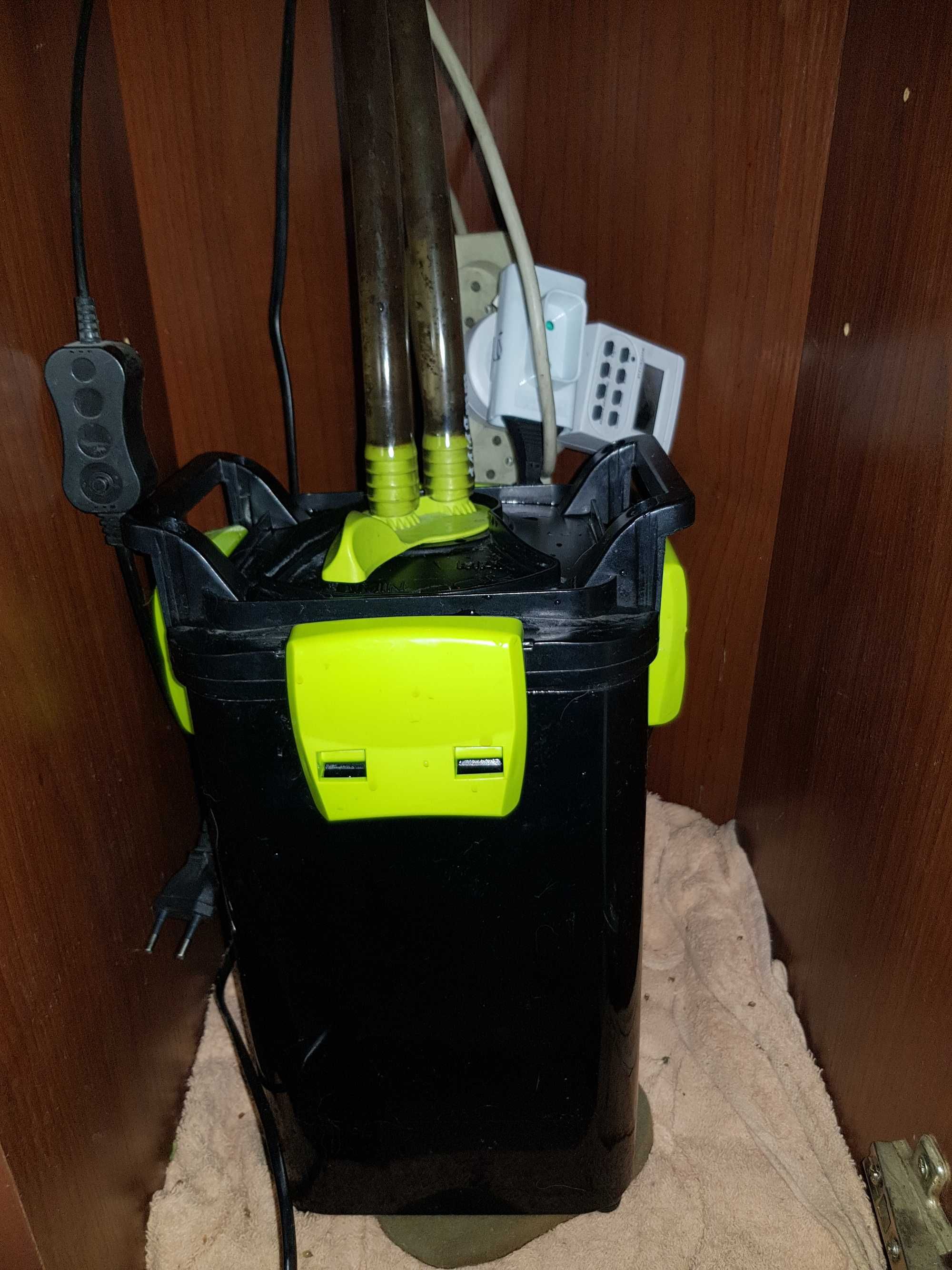 Akwarium ok. 130 l. plus akcesoria.