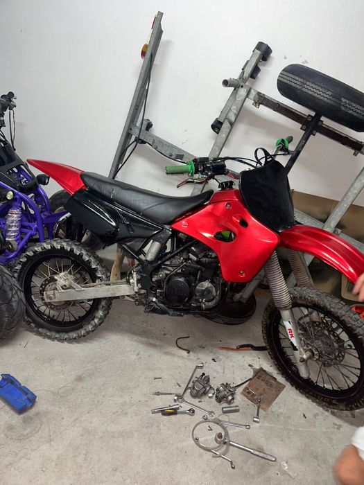 Kawasaki kx 80 com motor dt lc