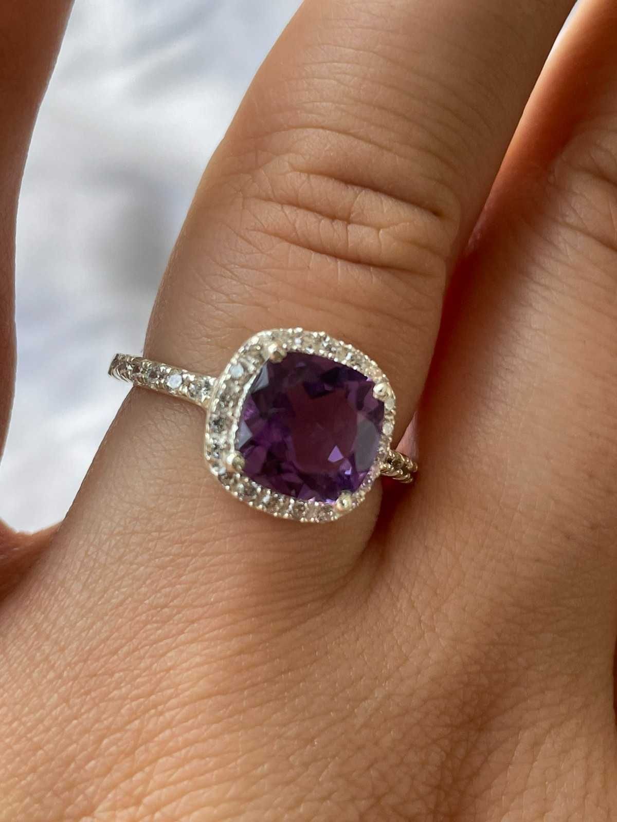 Серебряное кольцо 925 пробы с пурпурным аметистом Размер 18.25