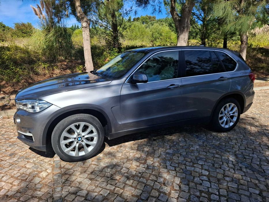 BMW  X5 25d sDrive Confort 7 L