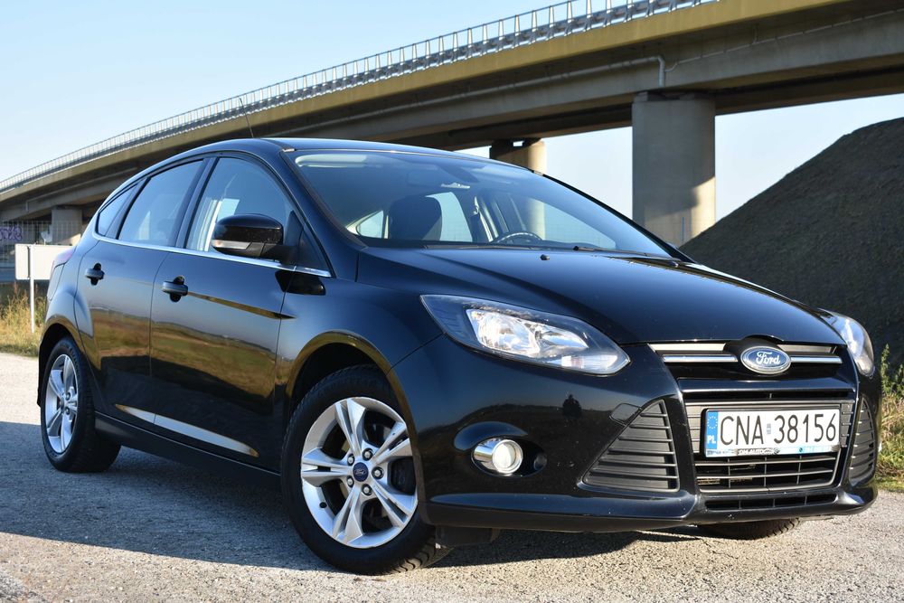 BEZWYPADKOWY Ford FOCUS 1.6 Ti-VCT - 125KM Klimatronik Zarejestrowany